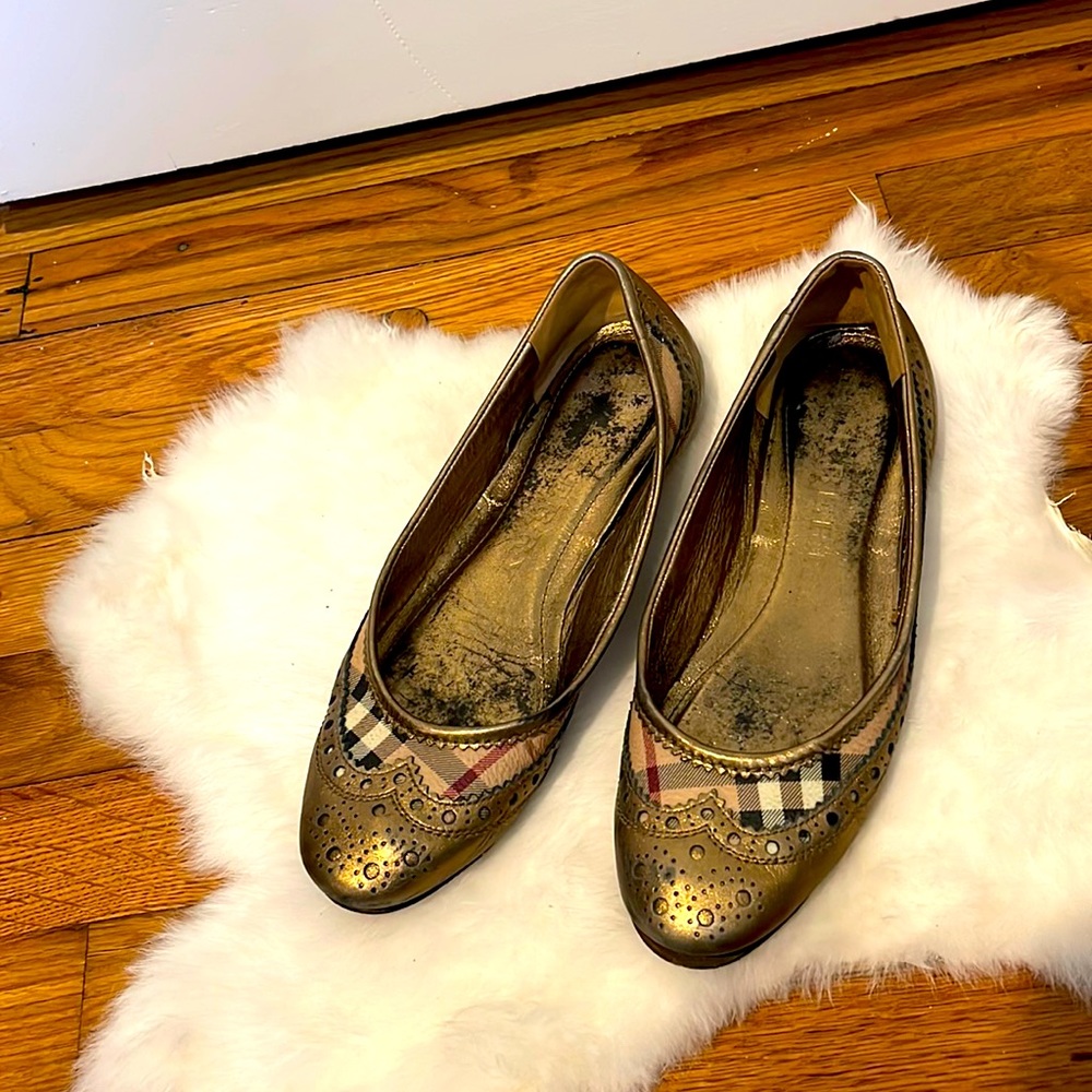 Burberry flats
